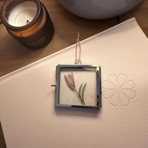 5cm x 5cm Silver Frame with Real Dried Lily | Mini Flower Hanging Display | Botanical Home Decor | Pressed Flower Gift